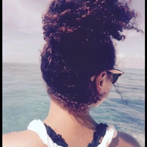 Meet your Posher, Aisha